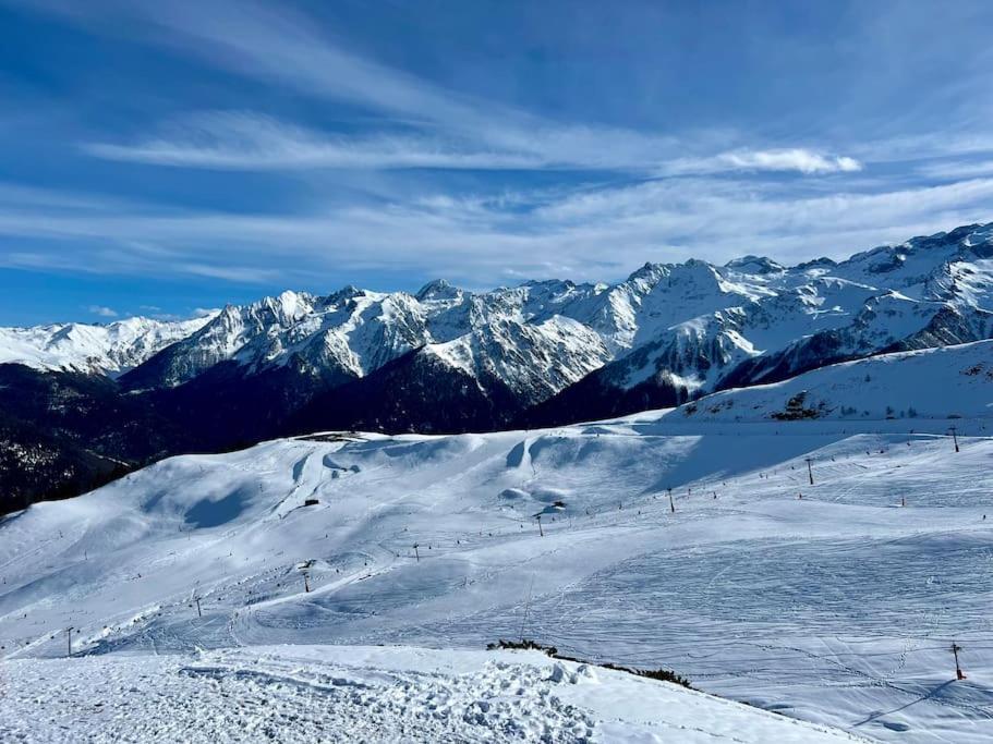 Un De Luchon, Avec Vue Sur Les Pyrenees