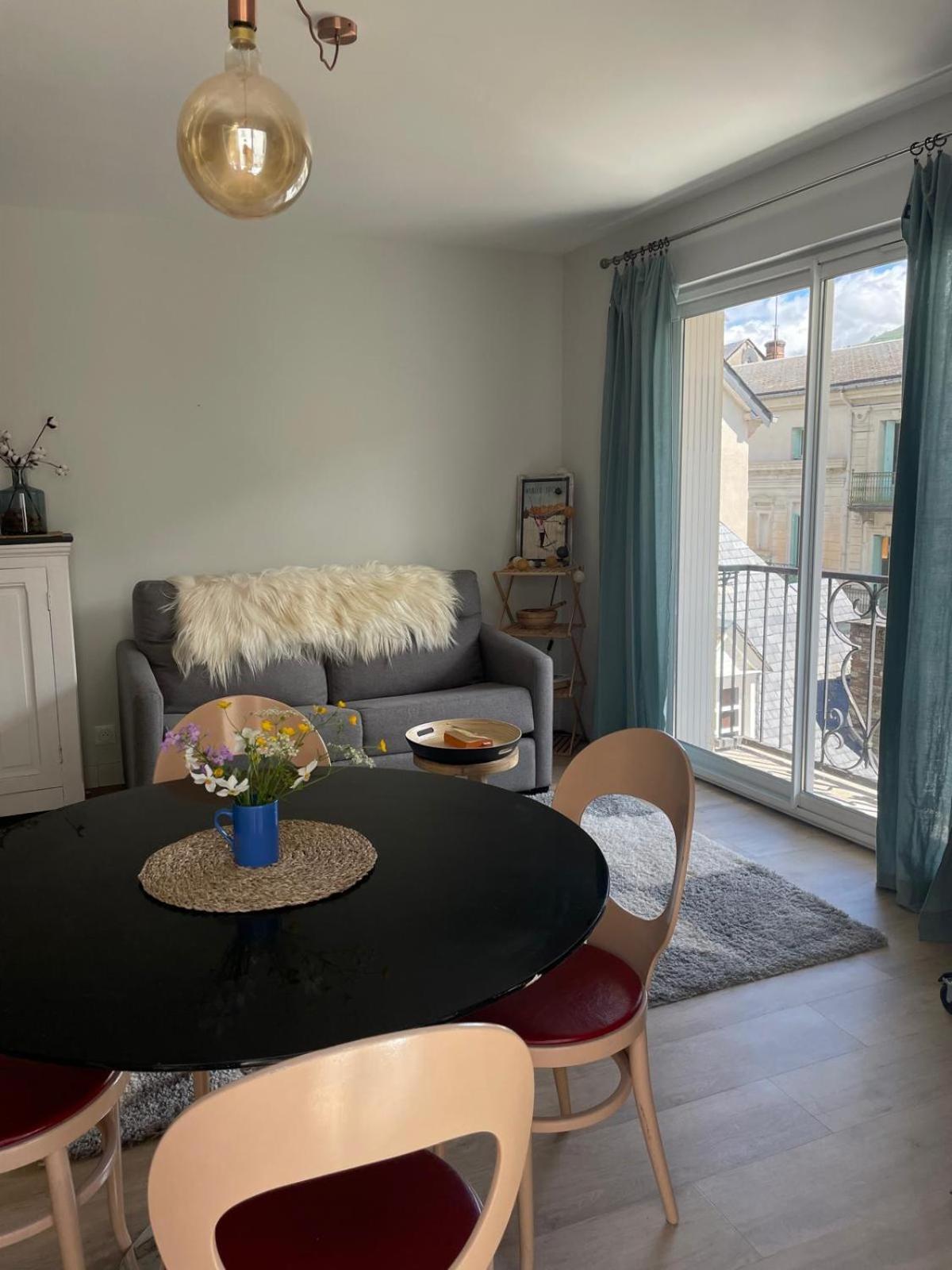 Apartment Un De Luchon, Avec Vue Sur Les Pyrenees