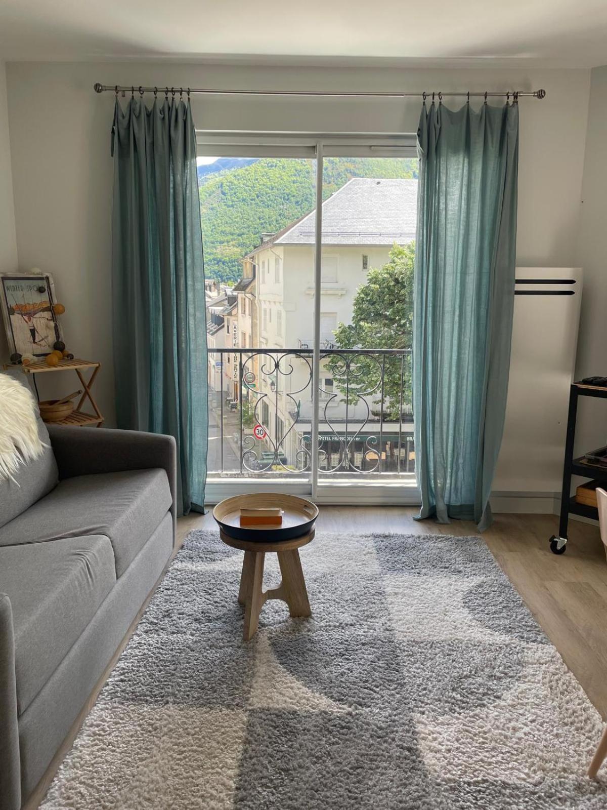 Apartment Un De Luchon, Avec Vue Sur Les Pyrenees *